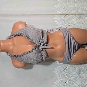 Perry Ellis Two Piece Bikini sz 38D/DD & Medium Bottoms NWT